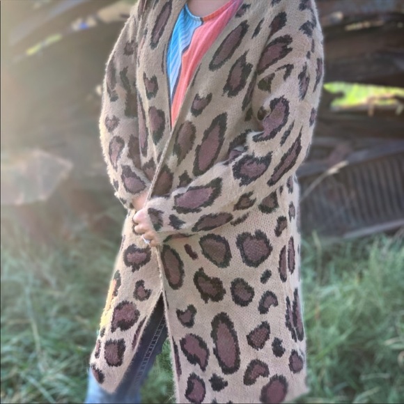 Leopard Snuggly Soft Cardigan - Picture 5 of 6